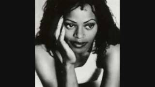 Download lagu I'm Kissing You (instrumental) - Des'ree mp3