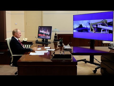 Új atommeghajtású jégtörő hajót avatott fel Oroszország