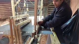 preview picture of video 'Tejedora tradicional a pedales de algodón'