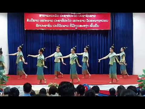 ບົດຟ້ອນ ປະເທດລາວສວຍງາມແທ້ໆ( บดฟ้อน ปะเทดลาวสวยงามแท้ๆ)