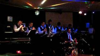 Can&#39;t buy me love (buble) JazzPapaBand &quot;Dixie Friends&quot;