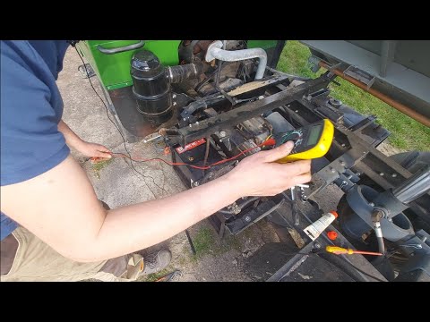 The new battery has to go in. 140Ah/980A 🔋And Guido's 4X4 Multicar in the forest🪓🌲🪓