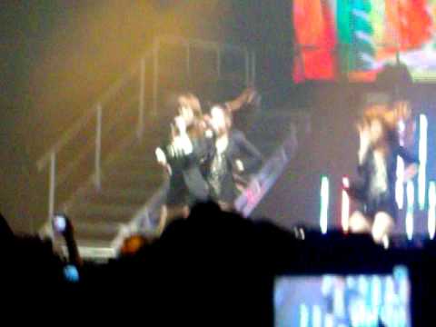 G.Na Black and White Fancam UnitedCube London