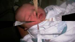 Babys mit dem Lied Baby baby balla balla