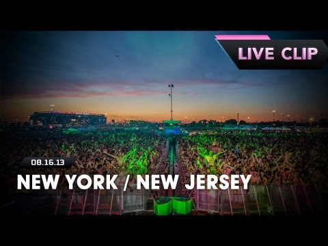 Life In Color Tour Live Clip - New York/New Jersey - 08/16/13