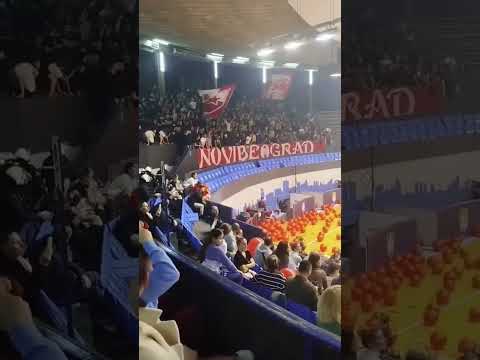 Kako na terenu tako i na tribinama. I u manjini JACI smo od vas! 💪🔥🖤🤍