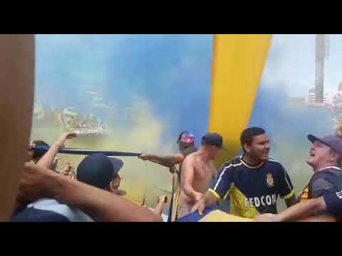 "Los Guerreros - Recibimiento " las demás hinchadas no lo pueden creer"" Barra: Los Guerreros &bull; Club: Rosario Central