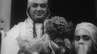 Kapurush Mahapurush