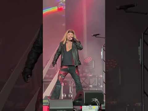 Thumbnail for Vince Neil lip sync fail Melbourne Australia Motley Crüe Dirt by Vince Neil