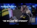 Man wordt MET MES bedreigd in zijn eigen huis | De Noodcentrale