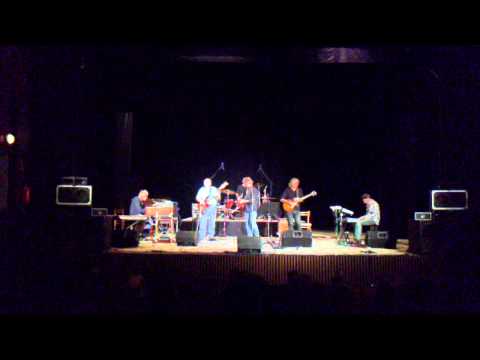 Zelena posta - S rukami vo vreckach