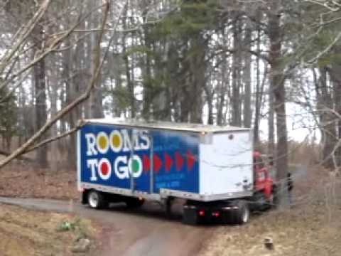 Rooms To Go Truck.MOV