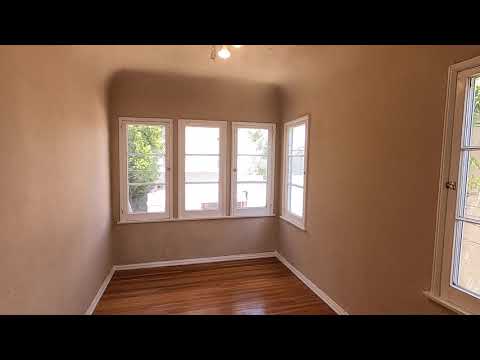 PL9492 - Top Floor of Duplex (2+1) For Rent (Los Angeles, CA)