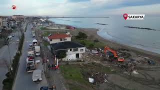 Riskli Alan İlan Edilen Bölgedeki Binalar İçin Kepçeler Sahile İndi