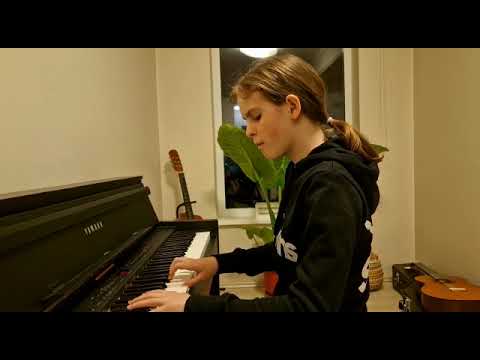 Andrei Anneli,  Clasa a IV a, Pian hobby Anul II