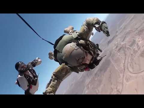 Awesome clip of some military freefall training.