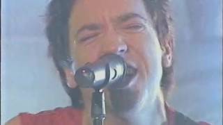 SHIHAD - Pacifier (the one where Jon destroys the stage with his guitar)