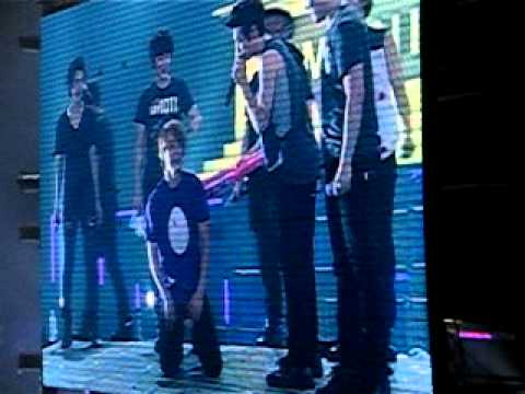 Eunhyuk Punishing Lee Donghae