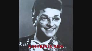 Zeki Müren - GÖZLERİ AŞKA GÜLEN