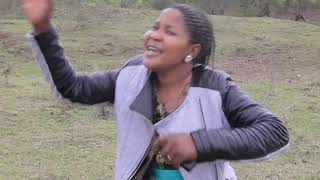 Download lagu NOSIPHIWO POTELWA SIYABABONGELA BY SON OF AFRICA... mp3