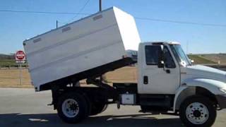 preview picture of video '(Stock # 9295) - 2004 International 4200 Chipper Dump Truck'