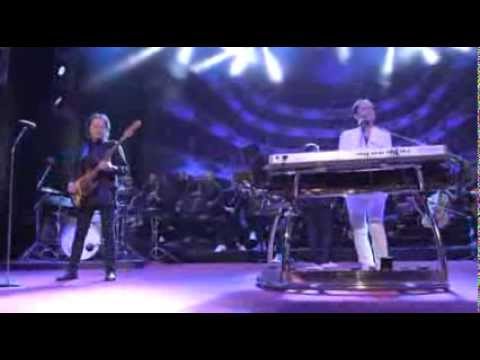 Pooh - Apertura concerto, Opera prima e Sara nel sole Live - Opera seconda Live