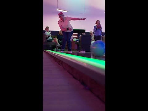 100-year-old woman still bowls and volunteers