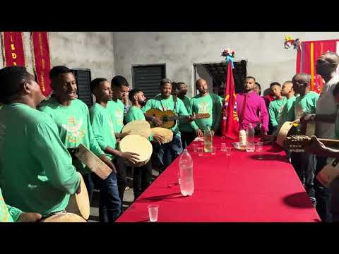 Bendito da folia da Santa Rosa do Tocantins em Chapada de Natividade, na residência da tia Generosa!