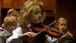 Amira Willighagen - Amira's brother, "her Fincent", plays the violin - 2011 Christmas