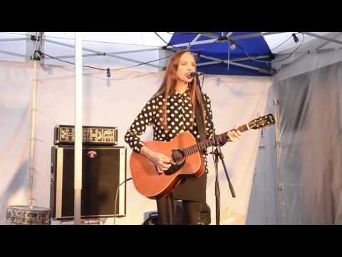 Brigitte Handley  - Eisbär Live @ Bern