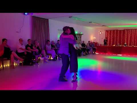 Diego Amorim & Cecilia Capello - Dime mi amor von Juan D'Arienzo