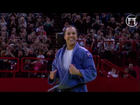 SSJ | Lucie Decosse - A fighter