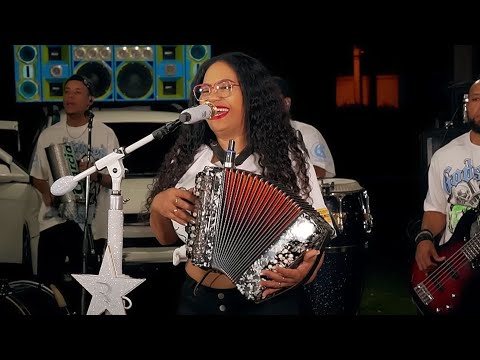 Raquel Arias - Silla (En Vivo) Pa Los Musicólogos