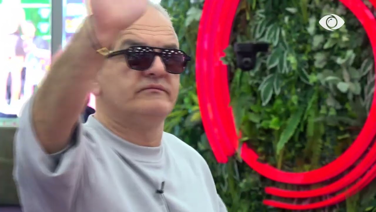 “Me çfarë të drejte i prek gjërat e mia”/ Juela debaton me Brikenën