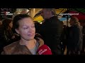 Wie zijn de betogers voor de deur van dat Utrechtse restaurant? [RTV Utrecht]