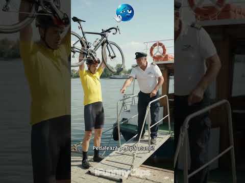Biciclistul fură barca! 🚲🚢 #shorts #bicicletă #viral #amuzant #funny #romania