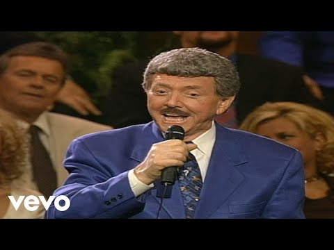 Bill & Gloria Gaither - It Is No Secret [Live] ft. Babbie Mason, Jake Hess