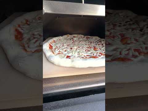 Pizza from start to finish in just a few minutes 🔥  #pelletgrill #pizza #pizzaoven