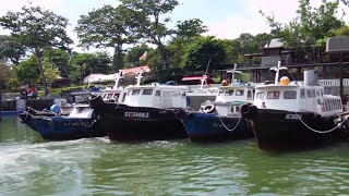 preview picture of video 'Ride a bumboat from Changi Singapore and unwind in Pulau Ubin'