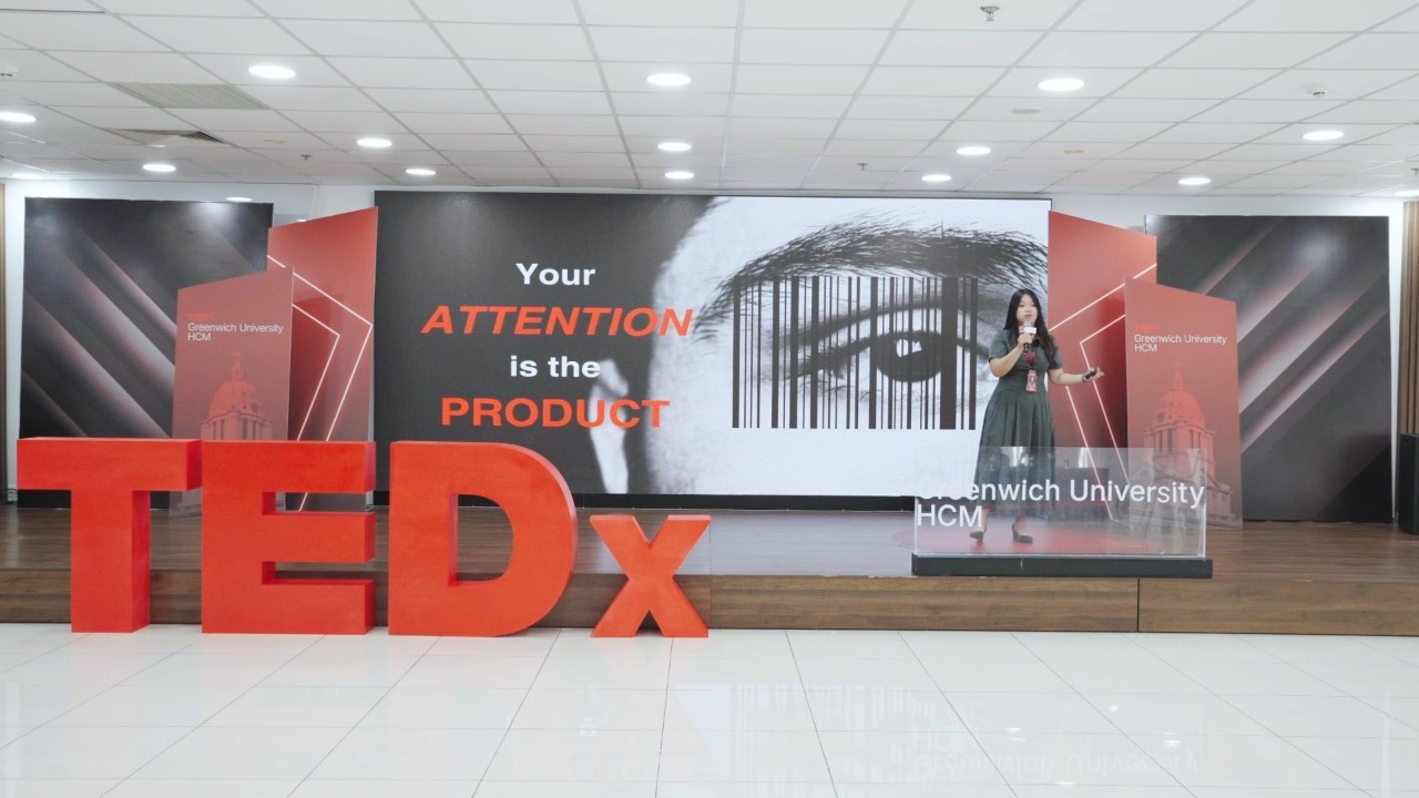 Why We Feel Closer to Screens Than People? | Nhi Nguyen Kim Thuy | TEDxGreenwich University HCM
