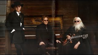 Elton John &amp; Leon Russell - I Should Have Sent Roses (2010) With Lyrics!