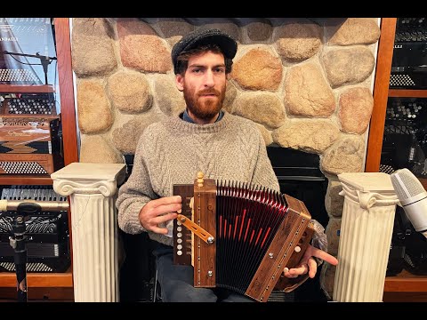 BELTCAJCWW - Walnut Beltuna Cajun Melodeon Diatonic Button Accordion C LMMH 10 2 $3499