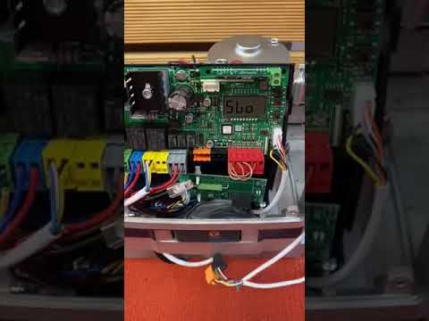 Kräfte an Bord mit LCD-Bildschirm anpassen