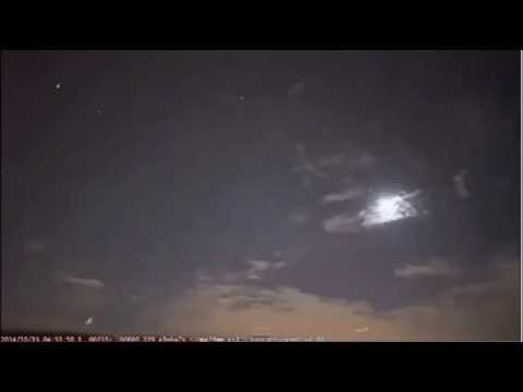 Meteoro caindo na terra (Rastro do Cometa Halley) 21/10/2014