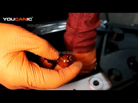 2013–2019 Nissan Sentra – Front Turn Signal Light Replacement