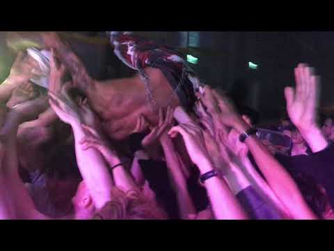 Scarlxrd stagedive Sweden