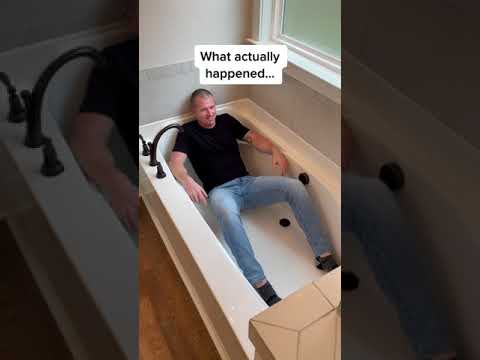 2-person tub 💦 problem you didn't know existed 🧼...