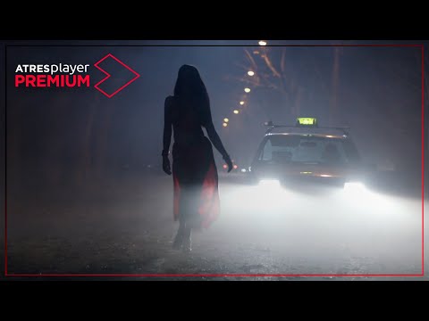 Cristina Ortíz aparece en la carretera | 'Veneno' Estreno 29 de marzo en ATRESplayer Premium