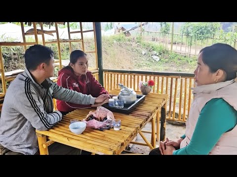 LUYEN's mother and LUYEN urged VONG to get married, but she hesitated