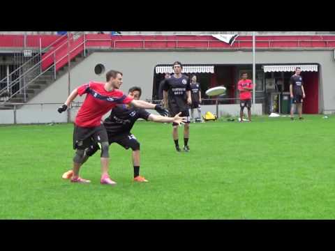 SUDT 2016 Freespeed Basel vs. Disc Club Panthers Bern - waiting for the huck opportunity